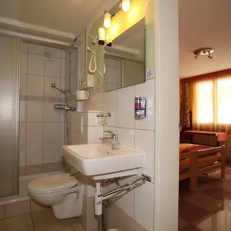 Klein Matterhorn Hotel 2*