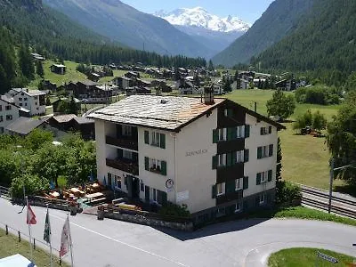 Hotel Klein Matterhorn 2*