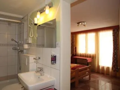 Klein Matterhorn Hotel 2*
